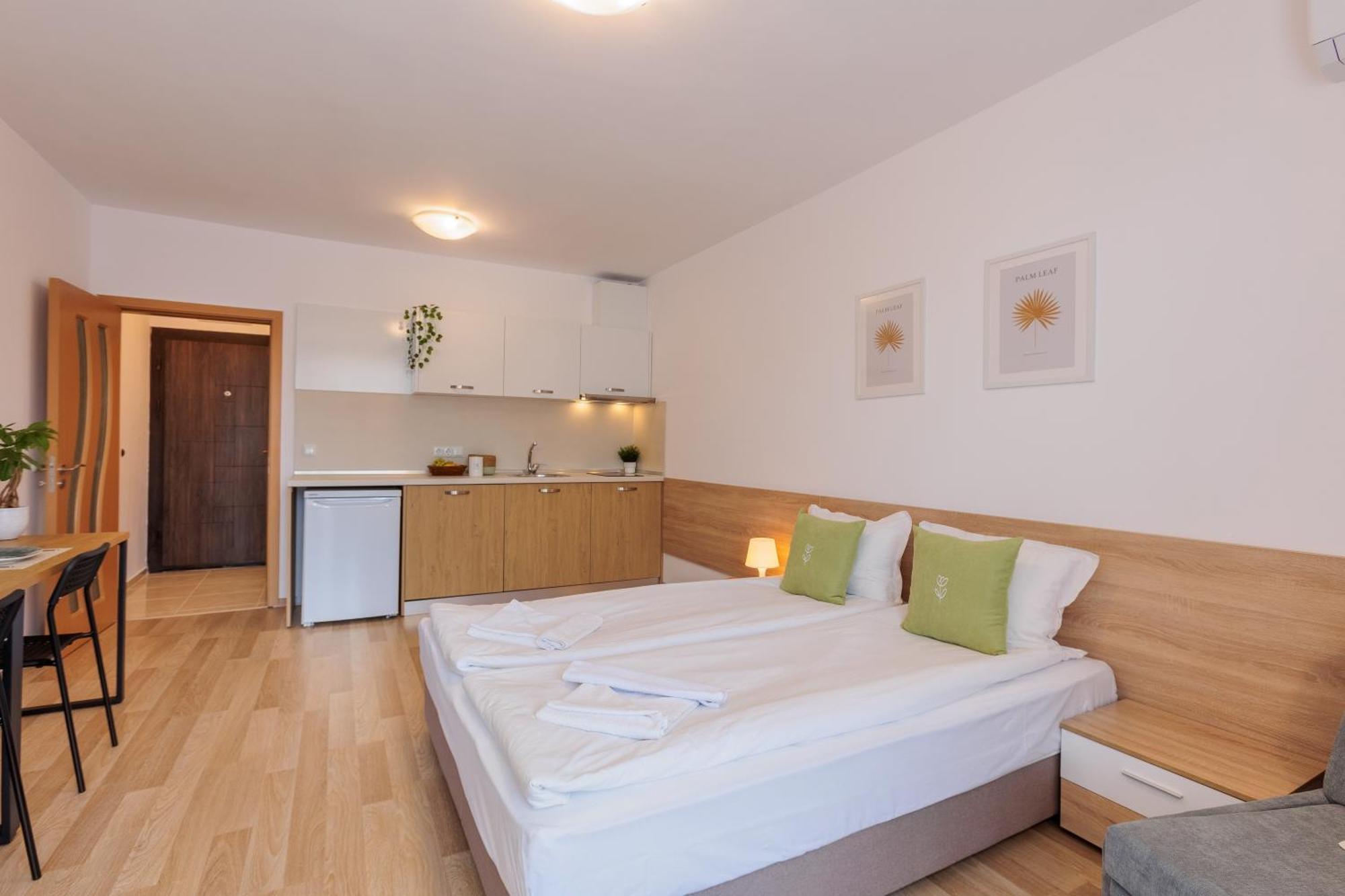 Flora Studios Sarafovo Burgas Екстер'єр фото