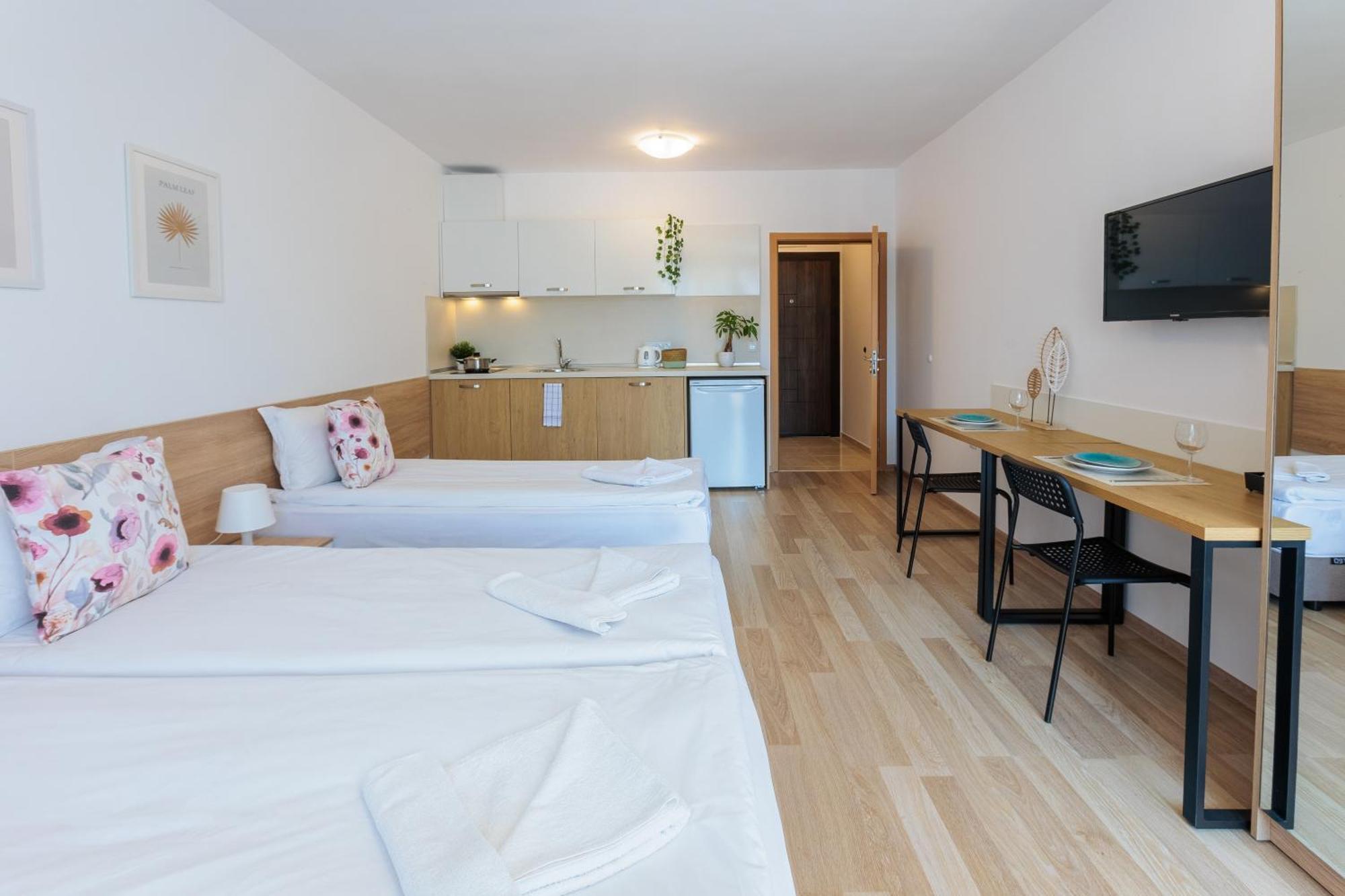 Flora Studios Sarafovo Burgas Екстер'єр фото