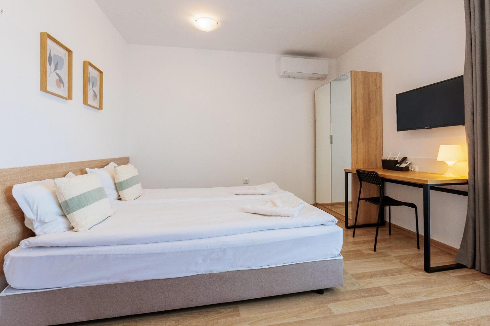 Flora Studios Sarafovo Burgas Екстер'єр фото