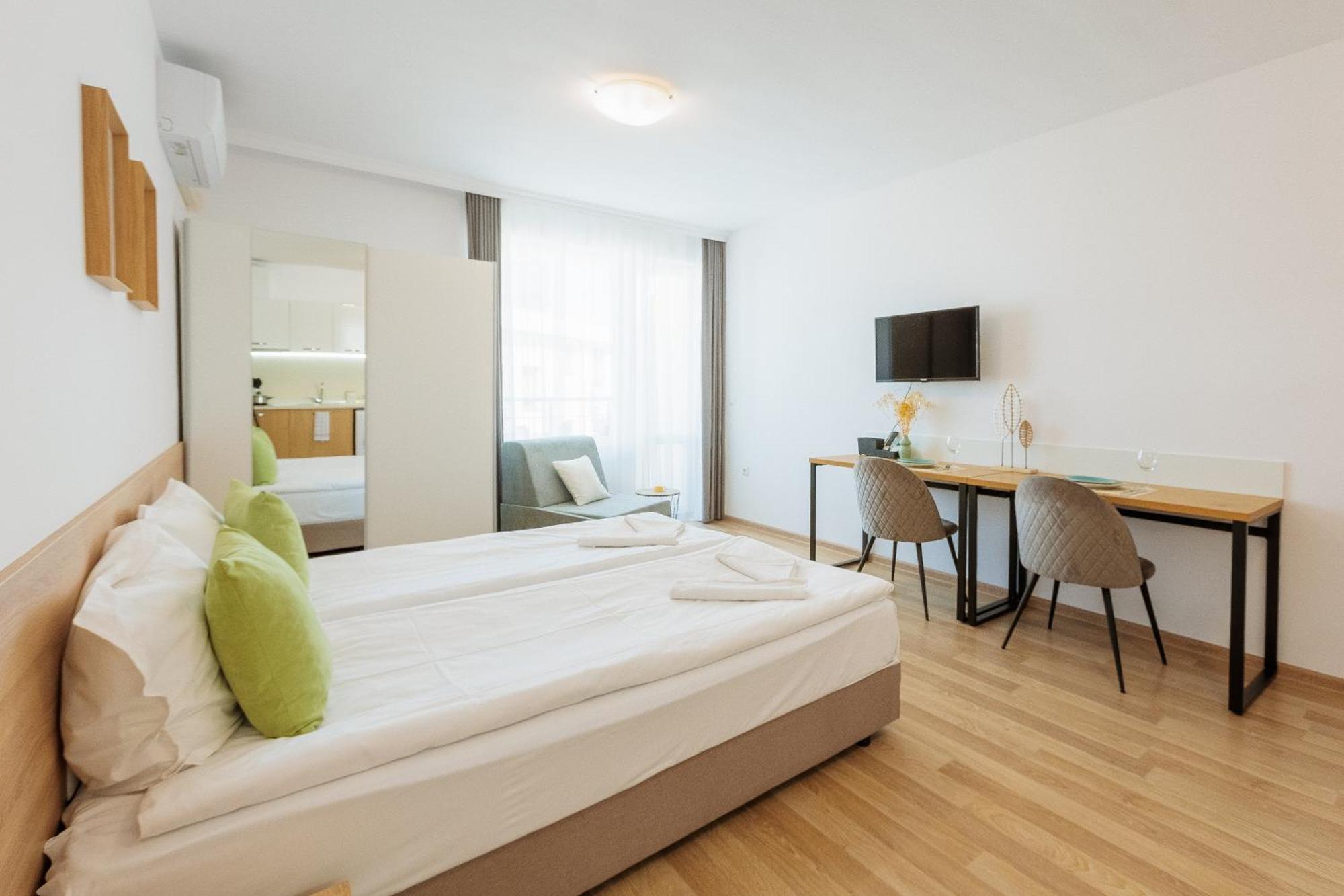 Flora Studios Sarafovo Burgas Екстер'єр фото