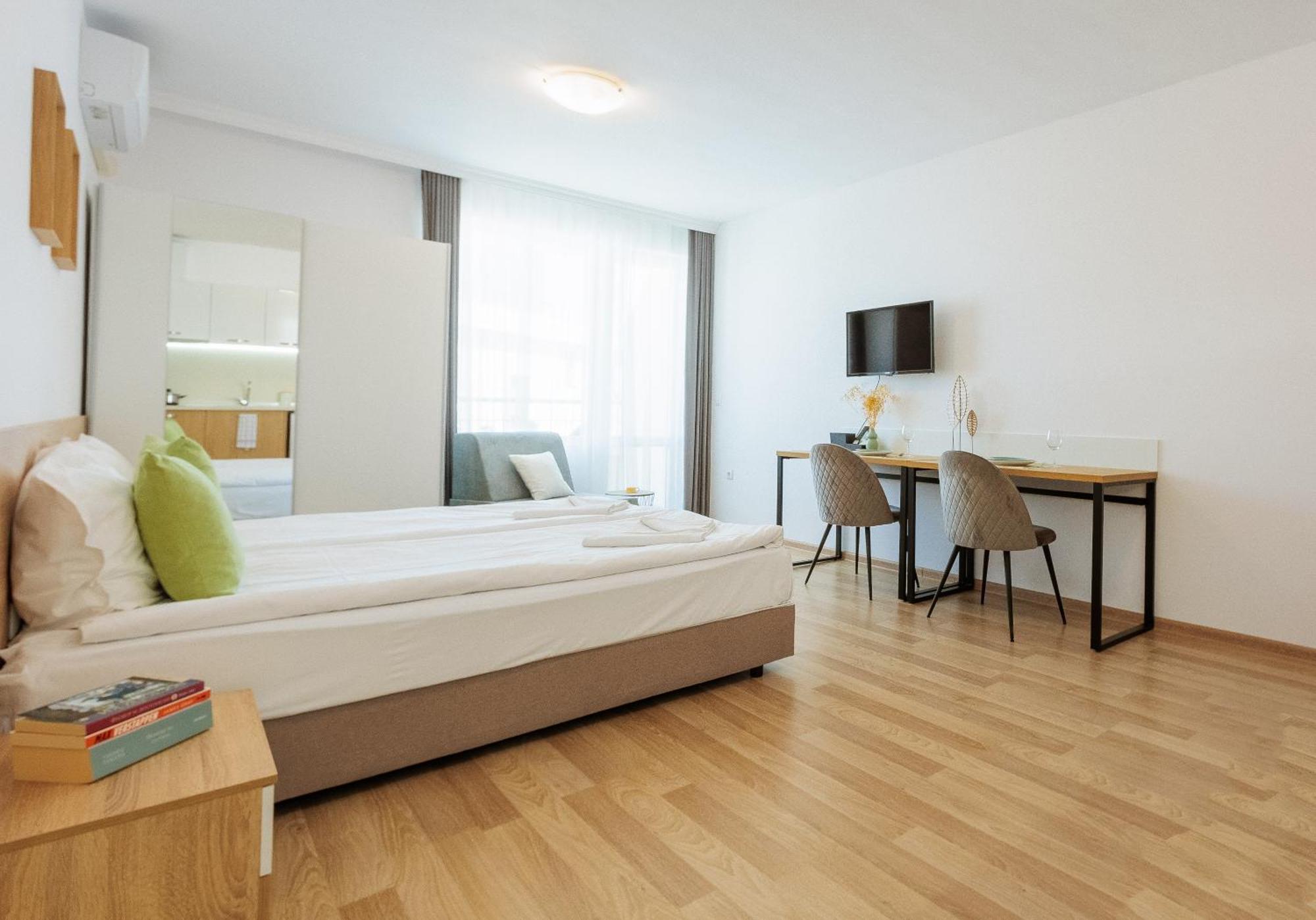Flora Studios Sarafovo Burgas Екстер'єр фото