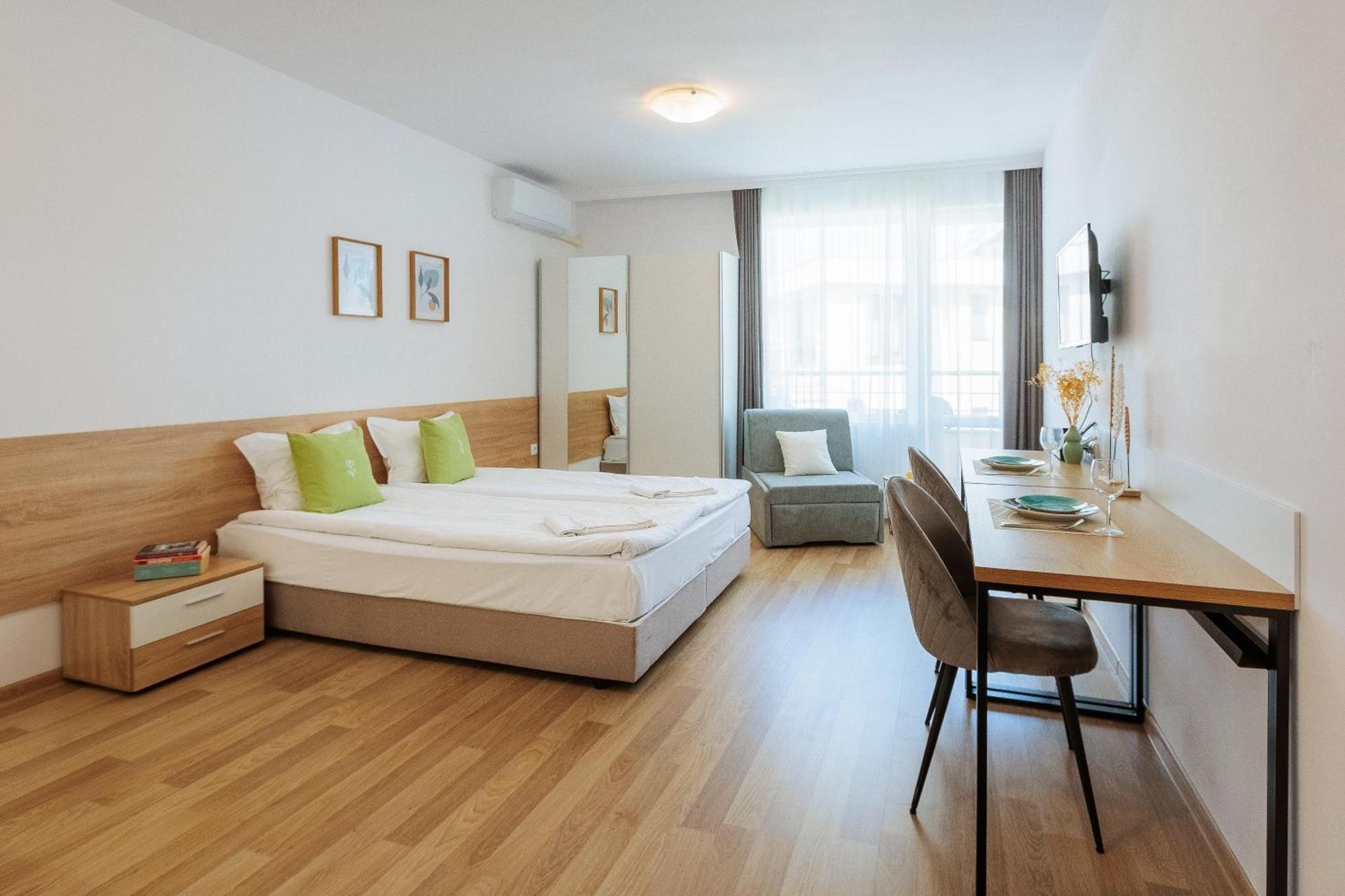 Flora Studios Sarafovo Burgas Екстер'єр фото